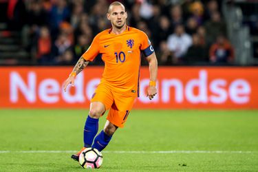 Blind roept 27 spelers op in voorselectie: Hoedt en Toornstra erbij, geen Sneijder