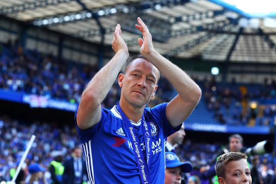 Definitief: Terry gaat stapje lager ballen bij Aston Villa