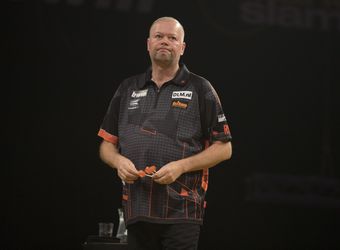 Definitief: Van Barneveld zakt als een baksteen op wereldranglijst