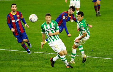 🎥 | Trincao schiet 'comeback kids' van Barcelona met fraaie 1e goal langs Betis