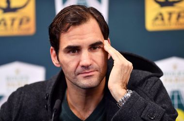 Federer zonder te spelen naar laatste 16 Parijs