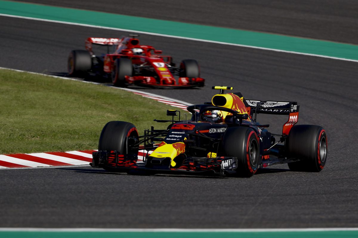 Vettel en Whiting over de botsingen van Verstappen met de Ferrari's