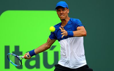 Tomas Berdych verassend snel uitgeschakeld in Monte Carlo