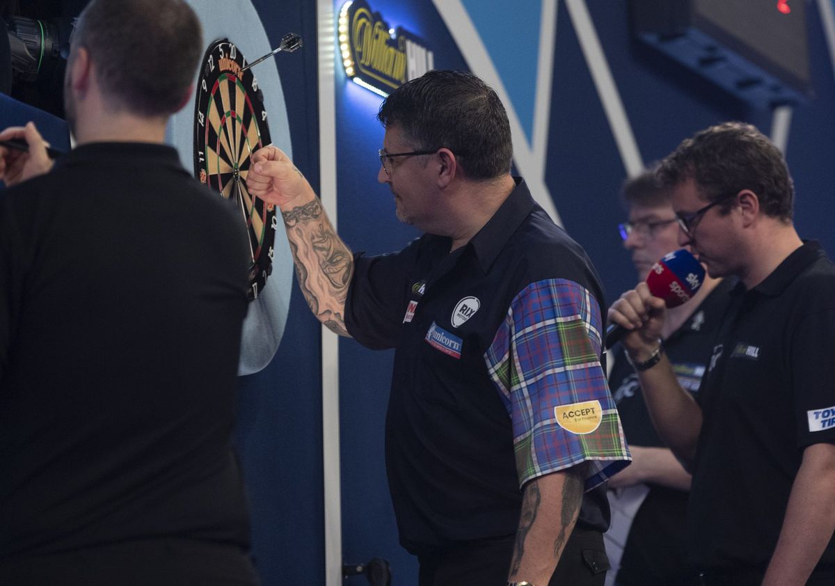 Gary Anderson belooft: 'Ik speel in 2020 in de Premier League'