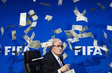 FBI pakt corrupte FIFA-bankier keihard aan