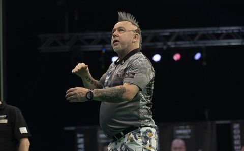 Peter Wright voelde zich totaal niet lekker tegen Van Gerwen: 'Ik dacht dat ik moest kotsen'