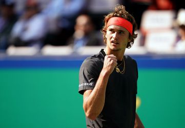 Zverev plaatst zich door zege in Shanghai voor ATP Finals