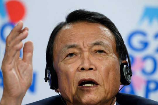Japanse minister van Financiën doet pittige uitspraak over Spelen: 'Vervloekt'