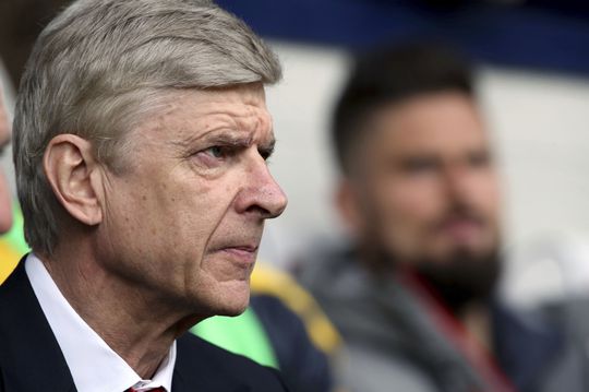 Arsenal-fans zijn woedend over contractverlenging Wenger