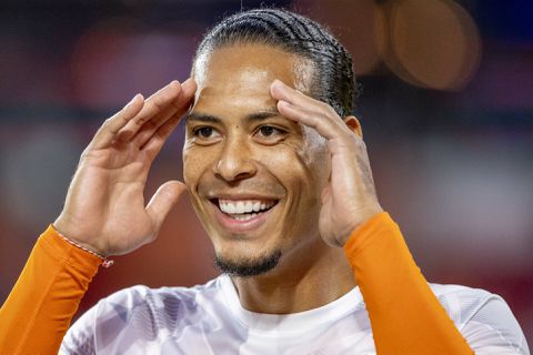 Dit is de opstelling van Oranje tegen Turkije: Van Dijk en Blind terug, Bergwijn vervangt Gakpo