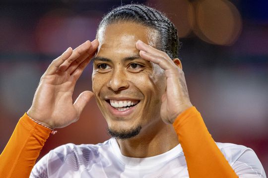 Dit is de opstelling van Oranje tegen Turkije: Van Dijk en Blind terug, Bergwijn vervangt Gakpo