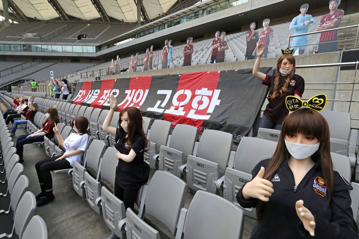 📸 | Zuid-Koreaanse topclub zet sekspoppen op de tribune, zegt sorry
