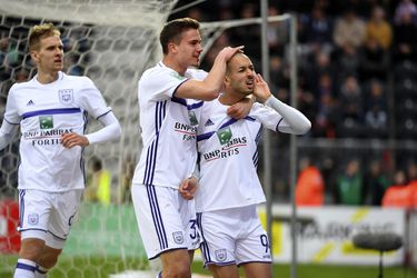 Anderlecht wint bij Oostende en doet goed zaken in play-offs