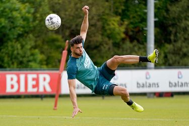 Wesley Hoedt traint zonder toestemming van huidige club mee bij AZ: 'Wij wisten van niks'