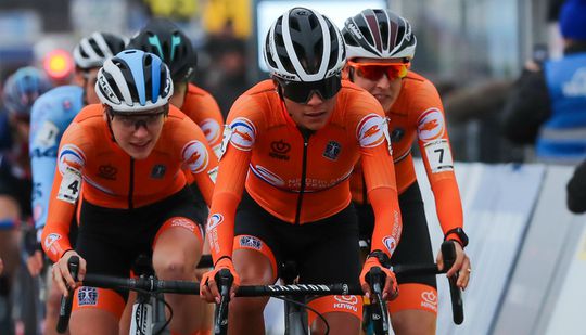 Alvarado wint op geweldige wijze WK veldrijden met compleet Oranje podium