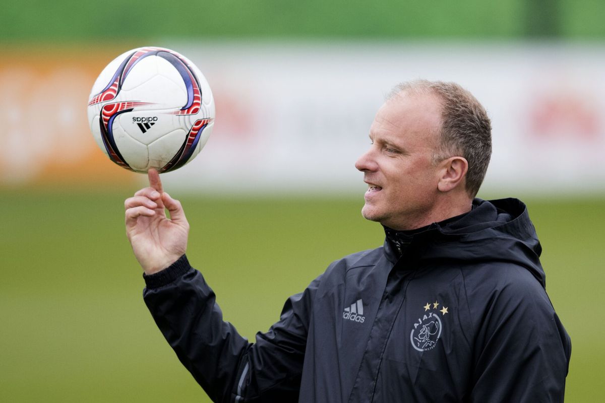 Dennis Bergkamp gaat liever naar het buitenland dan terug naar Ajax: 'Dat heb ik gehad'