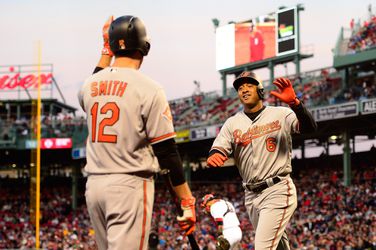 Schoop slaat Orioles met homerun voorbij Boston Red Sox (video)