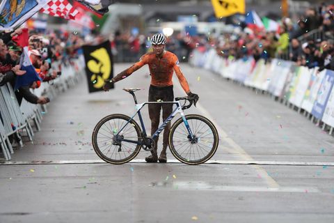 Doorgaan WK veldrijden onzeker na coronabesmettingen