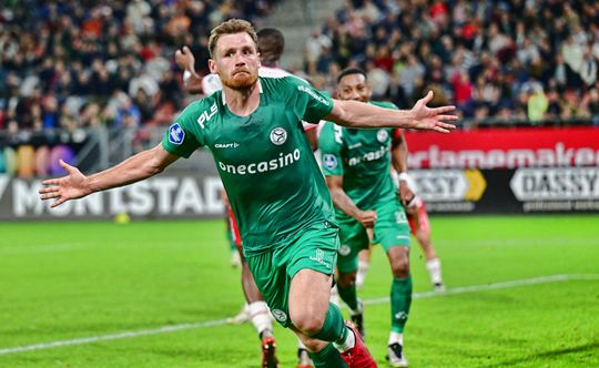 Feest bij Almere City, dat Utrecht in crisis stort met 1e Eredivisie-zege ooit
