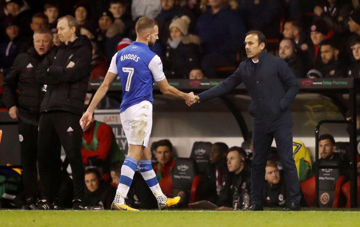 Trainer Jos Luhukay maakt Engels debuut met 0-0 gelijkspel in Steel City Derby