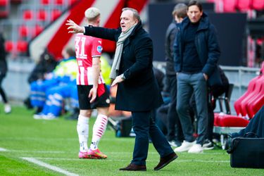 Waarom Dick Advocaat 'maar' 1 keer wisselde tegen PSV: 'Organisatie stond goed'