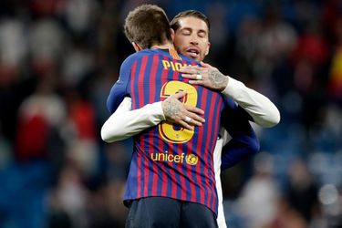 🎥 | Rivalen Sergio Ramos en Piqué spelen mee in 'reclamefilmpje'