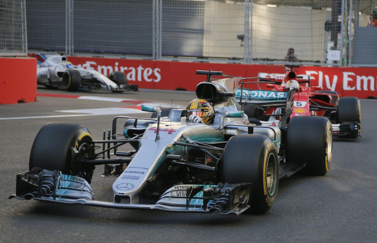 Hamilton walgt van actie van Vettel: 'Het was een schande'