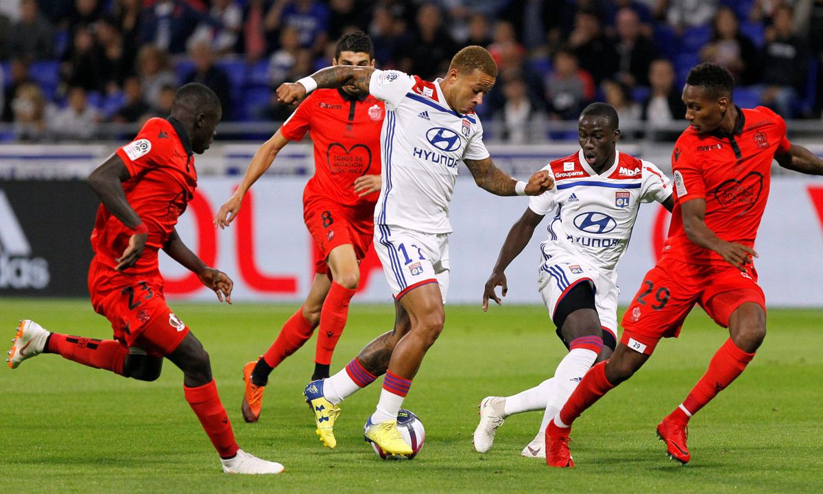 Olympique Lyon verliest met Depay in de spits van Nice