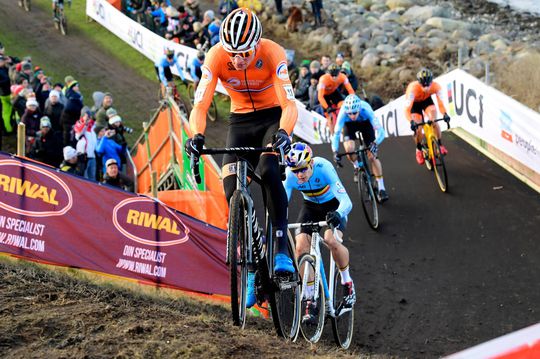 Alleen startpremies en prijzengeld leverden Van der Poel deze winter al een fortuin op