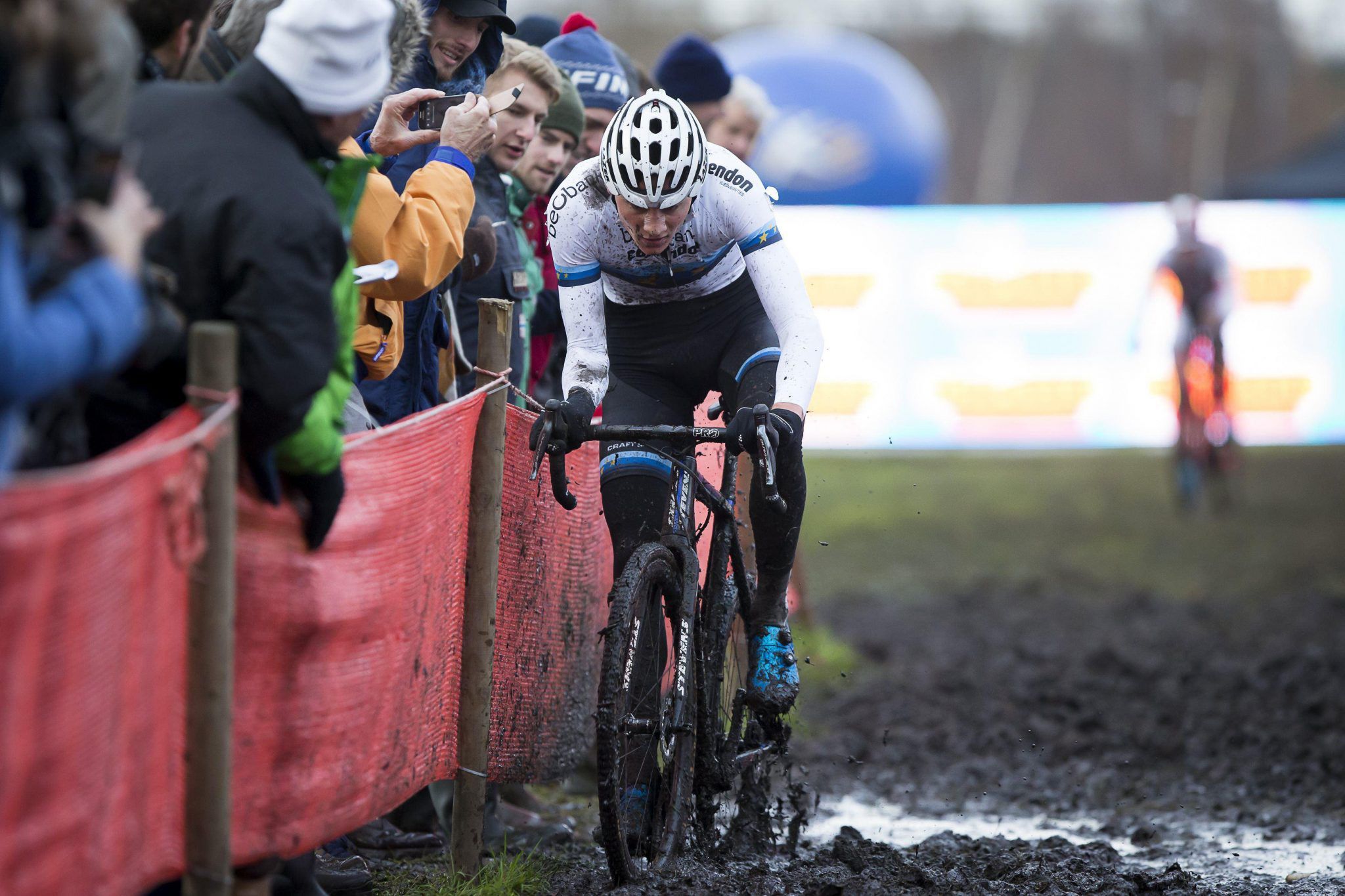 Ongenaakbare Van Der Poel Domineert Ook In De Druivencross | Sportnieuws.nl