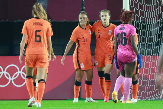 Lieke Martens na zege op Zambia: 'Sta je eindelijk op de Spelen... wordt het 10-3!'