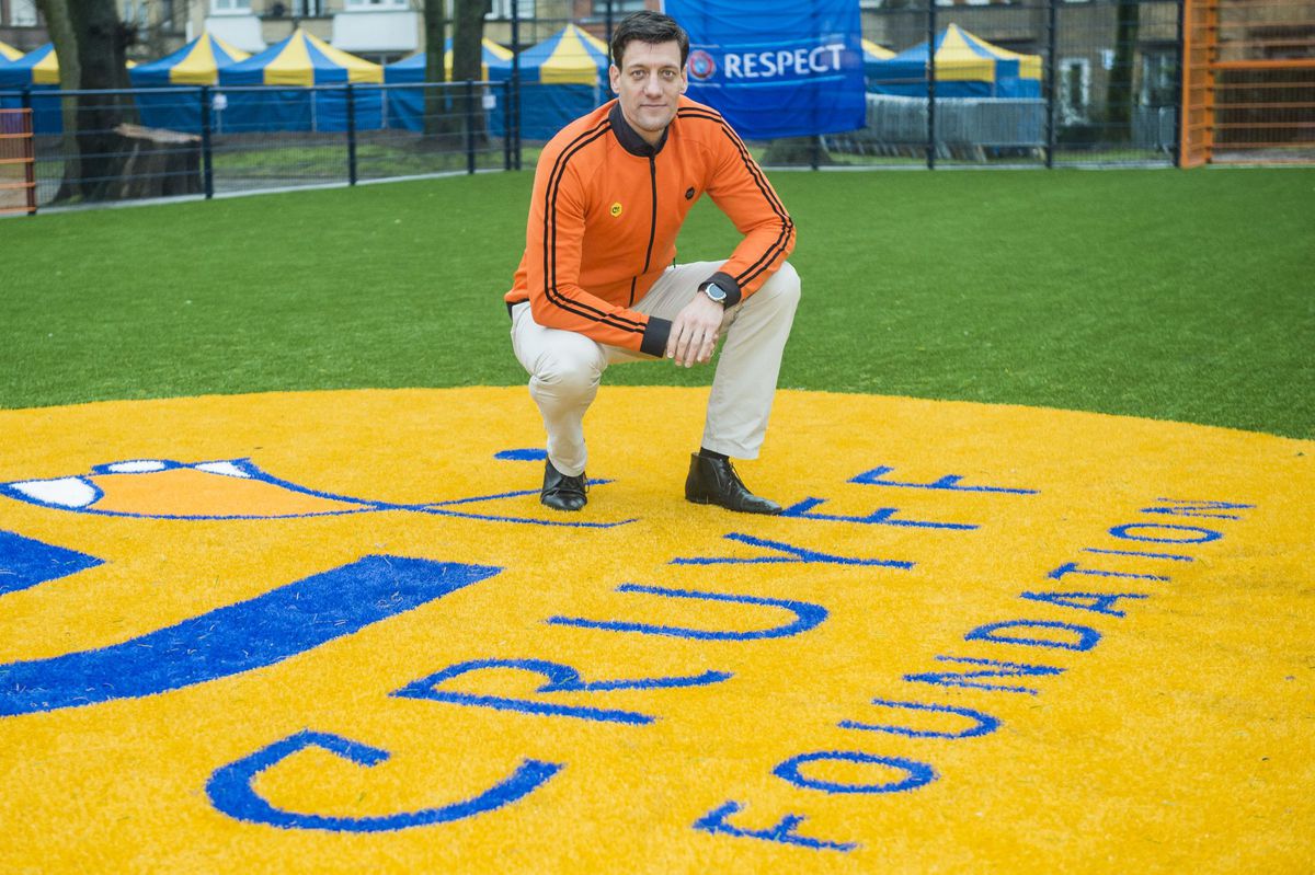 Net geopende Cruijff Court in België op sterfdag van Cruijff vernield