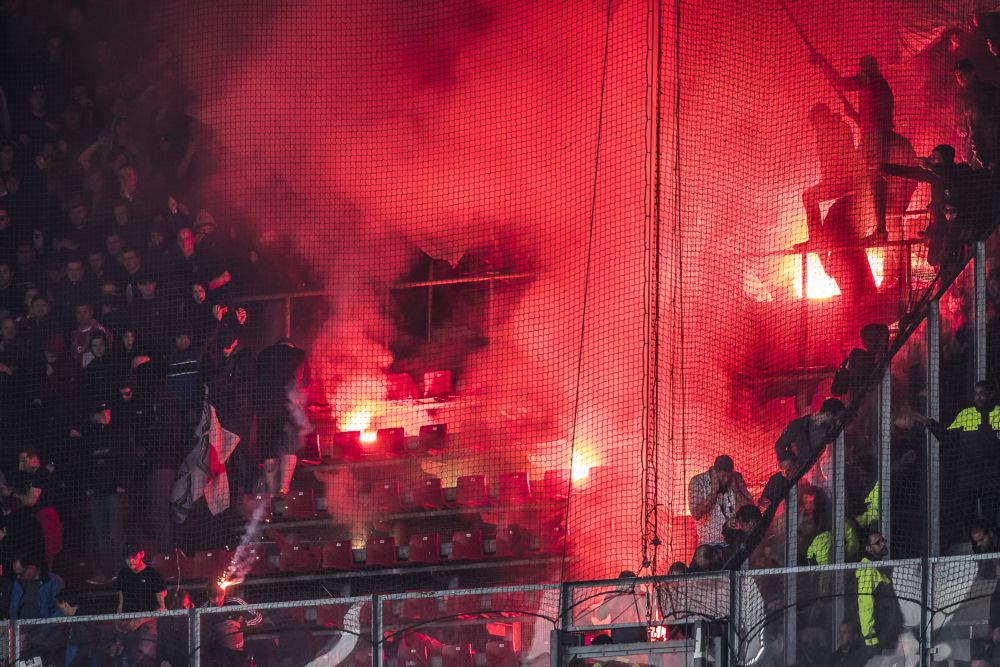 Feyenoord: nog geen uitsupporters bij Klassieker vanwege vuurwerkincident in Eindhoven