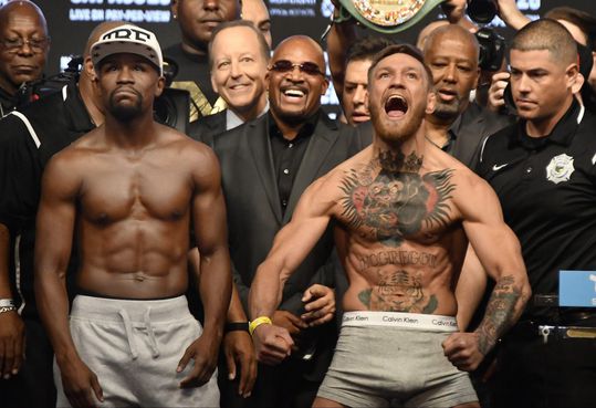 McGregor qua gewicht in het voordeel in 'Money Fight'