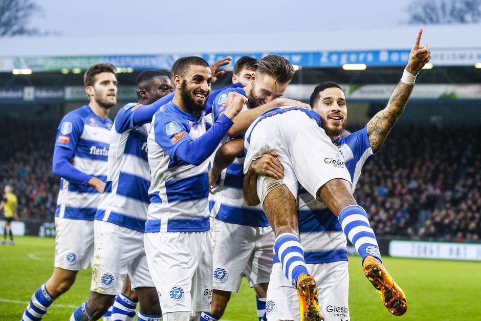 Haha! Twitter van De Graafschap had al een vermoeden dat Ajax op laatste dag zou langskomen