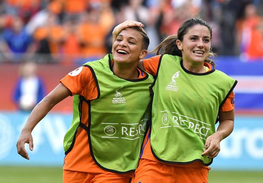 Oranjevrouwen voelen nieuw soort druk na sublieme start