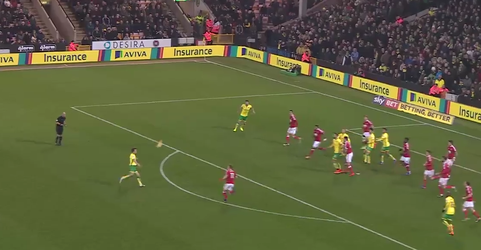 Dijks ziet ploeggenoten FAN-TAS-TISCHE goals scoren voor Norwich (video's)