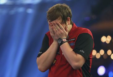 PDC gooit Menzies uit Q-School na iets te lang wc-bezoekje: 'Sh*t happens'