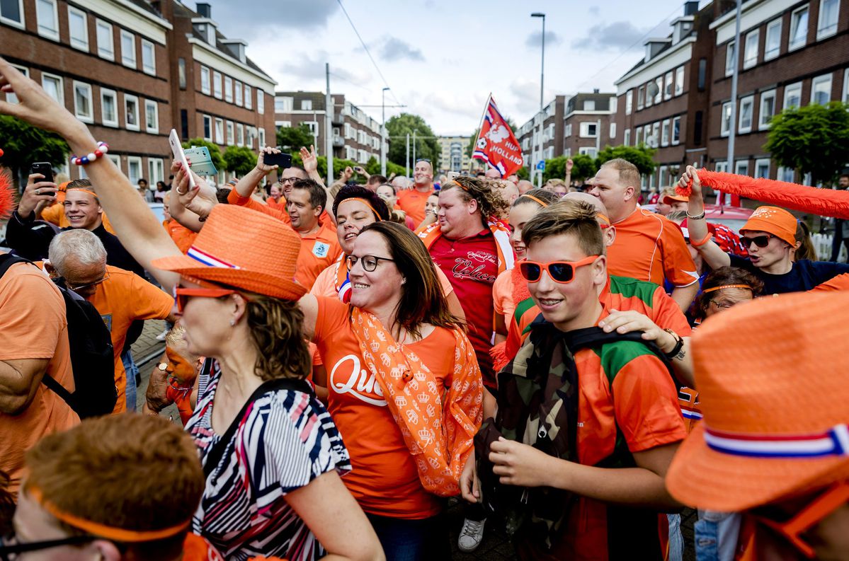 'Nederland rolt de Denen met 6-0 op' (video)