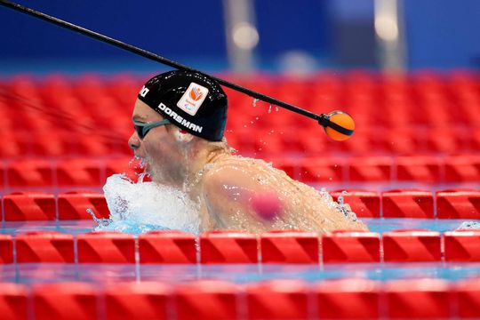 Rogier Dorsman voltooit de ‘gouden hattrick’ op de Paralympische Spelen in Tokio
