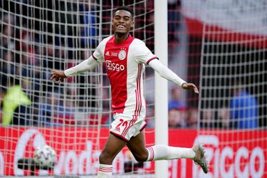 In Ajax 1 voor je 18e: garantie voor een succesvolle carrière?
