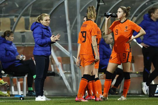 Oranje Leeuwinnen oefenen tegen sterke landen in aanloop naar Olympische Spelen