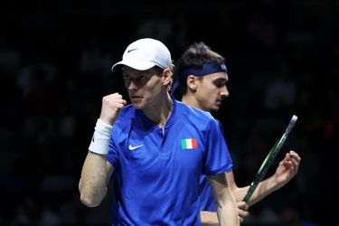 Italië voor het eerst sinds 1998 naar finale Davis Cup: Novak Djokovic verliest 2 keer op 1 dag
