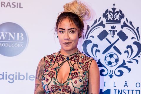 📸 | Hoe ziet die zus van de alweer geblesseerde Neymar er eigenlijk uit?