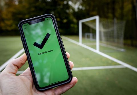 Chantage met QR-code in Derde Divisie: coronapasloze scheidsrechter dreigt met staking