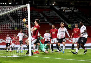 🎥 | Harry Maguire produceert van 1 meter afstand de grootste MISSER ooit