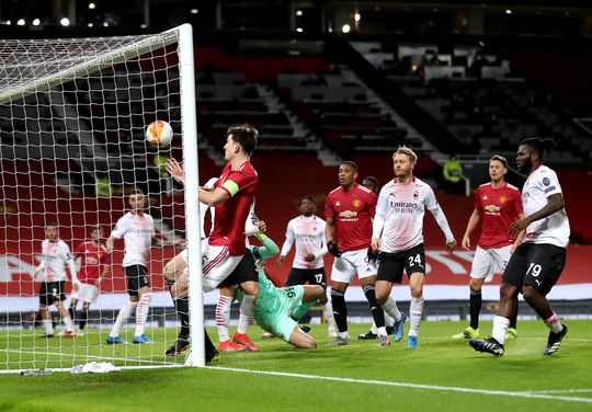 🎥 | Harry Maguire produceert van 1 meter afstand de grootste MISSER ooit
