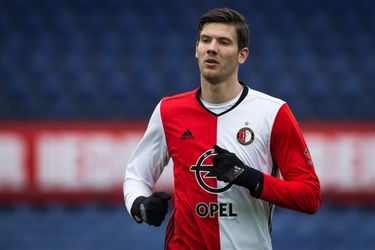 Feyenoord-spits Kramer naar ziekenhuis vanwege 'bloed in zijn oog'