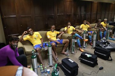 Neymar sprint naar zuurstofmaskers na 'onmenselijke' wedstrijd tegen Bolivia