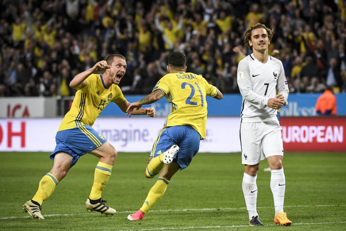 Domper voor Oranje: Zweden wint in blessuretijd van Frankrijk